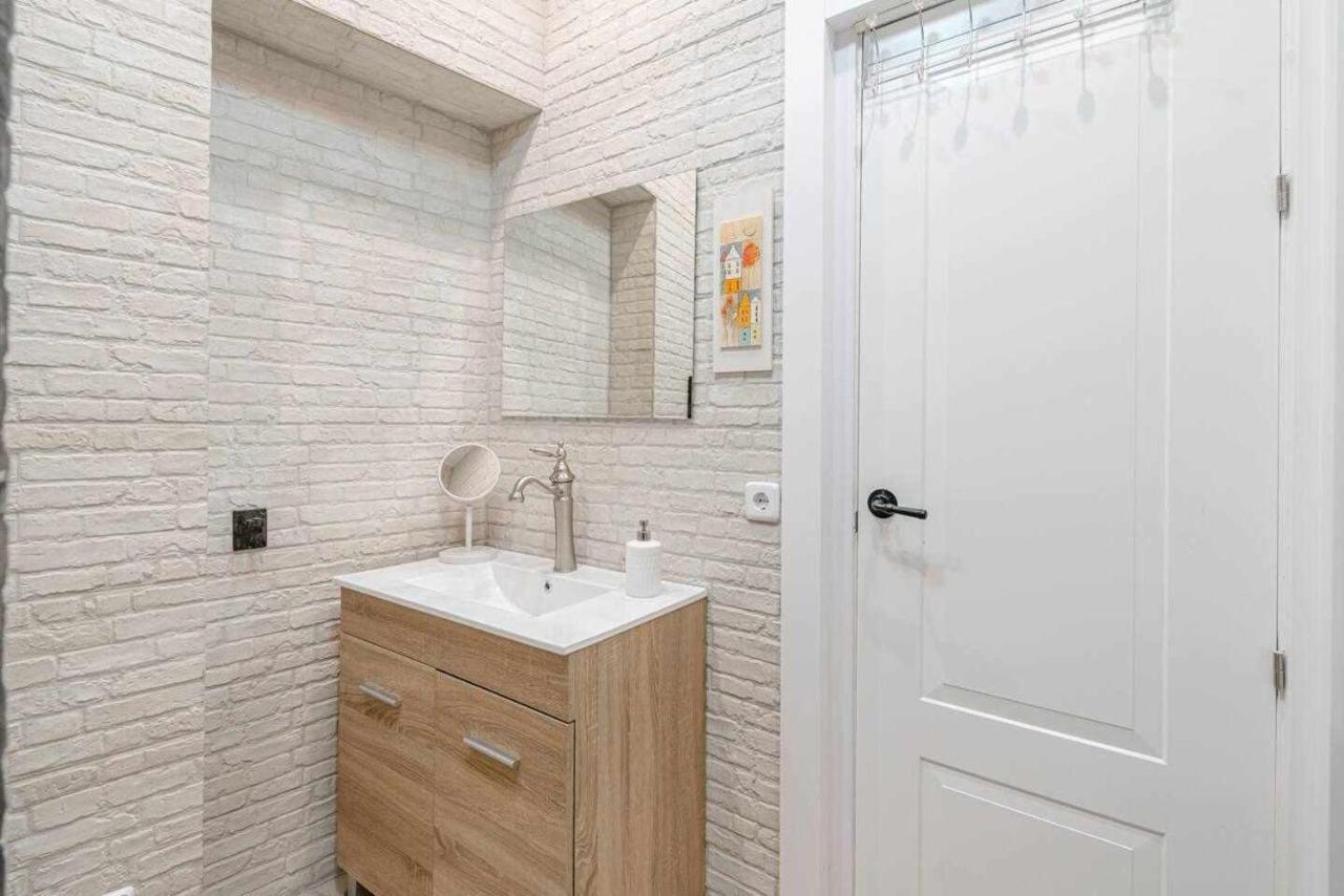 Luminoso Y Centrico Apt 2 Hab Leilighet Madrid Eksteriør bilde